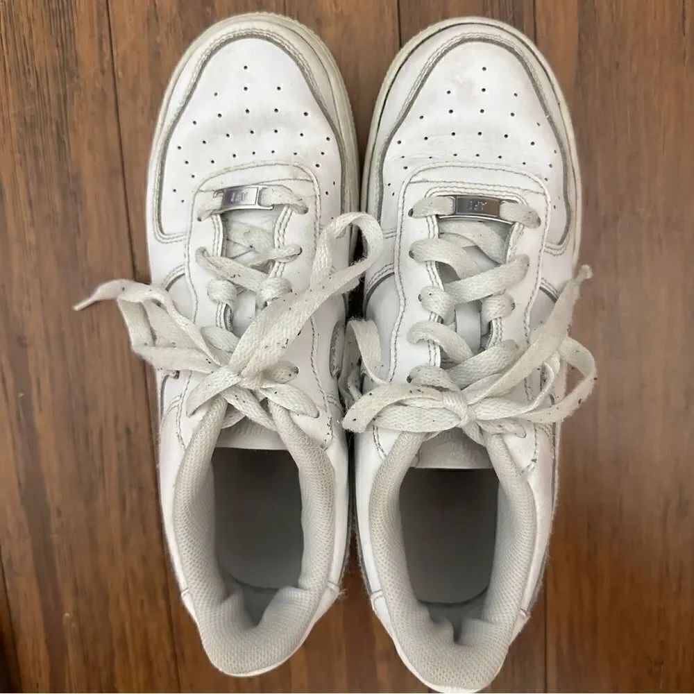 Nike Air Force One kids youth athletic shoes size 6.5